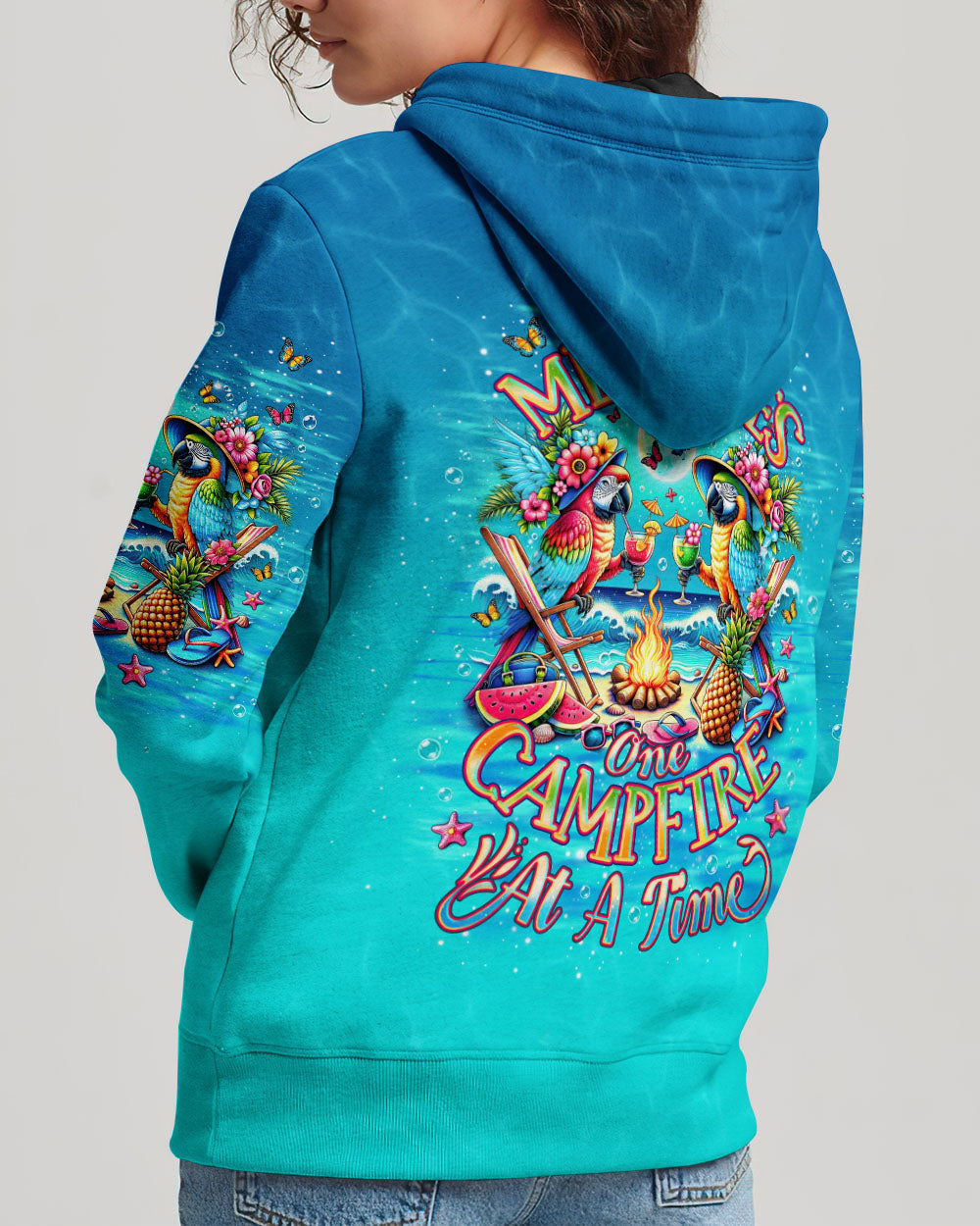 MAKING MEMORIES ONE CAMPFIRE AT A TIME PARROT ALL OVER PRINT - TLNO2305244