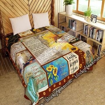 BlueJose I Have Jesus In My Heart Quilt Blanket